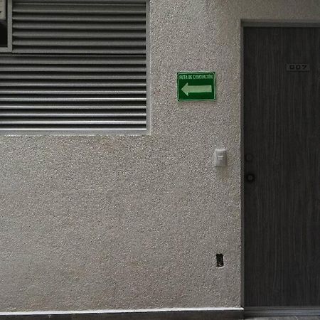 Casa A Una Calle Del Kiosko Morisco. 멕시코 시 외부 사진